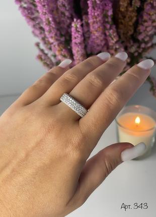 Серебярное женское кольцо с камнями по кругу