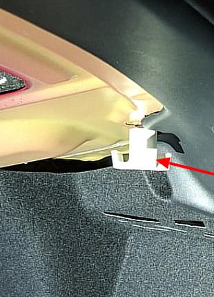 Крючок багажника Tesla Model 3