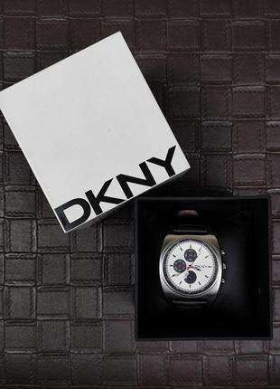 Чоловічий наручний годинник dkny ny5082 сріблястий циферблат ч...