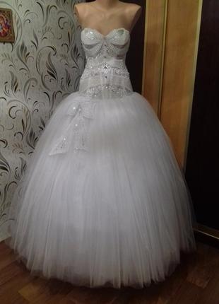Красивое пышное свадебное платье размер 46 но подойдет на 44 и 48