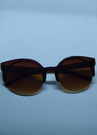 Солнцезащитные очки коричневые "кошачий глаз"