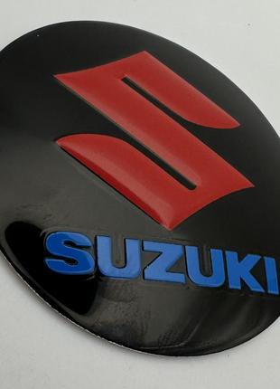 Наклейка для колпачков с логотипом Suzuki Сузуки 60 мм