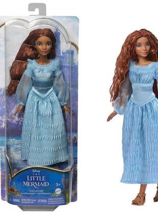 Кукла Ариэль Русалочка Mattel Disney на суше в голубом плвтье