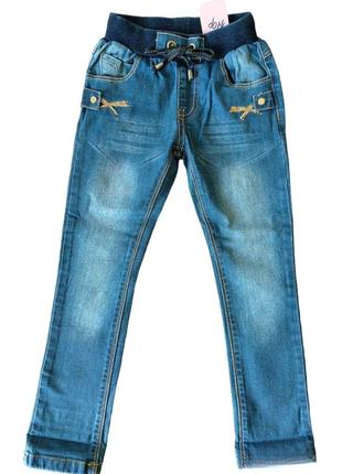 Брюки джинсовые для девочки голубого цвета 110 размер ВН-19