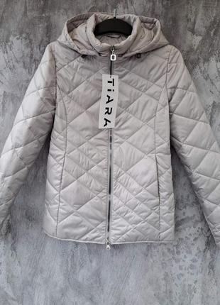 Женская демисезонная куртка, качество отличное, tiara 42р.