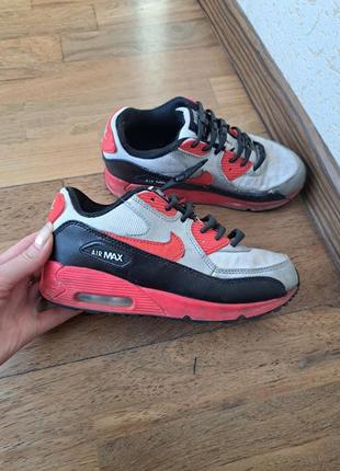 Кроссовки air max