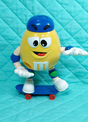 Диспенсер для цукерок m&m
