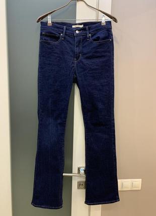 Прямые, слегка расклешенные джинсы с высокой посадкой levi’s
