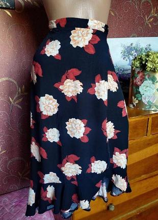 Черная юбка с цветочным принтом на запах от miss selfridge