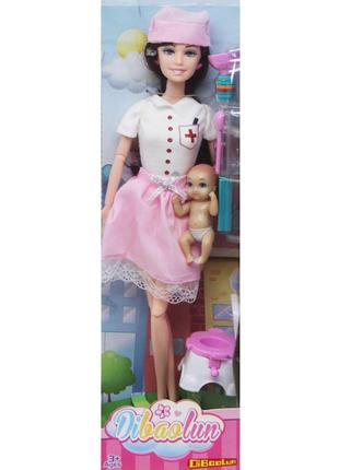 Кукла типа Барби в розовой юбке