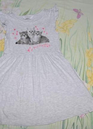 Красивое платье с котиками