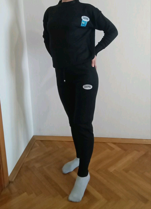Костюм жіночий в'язаний