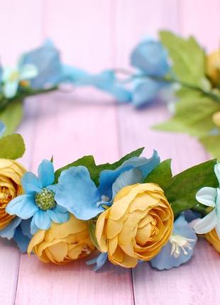 Об*ємний вінок віночок з квітами жовто-блакитний