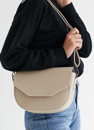 Жіноча сумка бежева сумка бежевий клатч кросбоді сумка через плеч