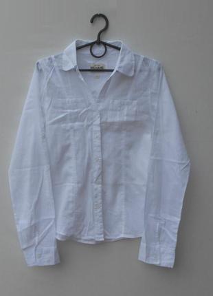 Белая  легкая рубашка с длинным рукавом