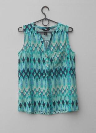 Легкая летняя блузка с орнаментом