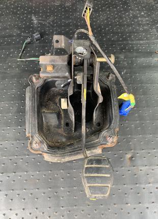 Педаль гальма Renault Scenic 1