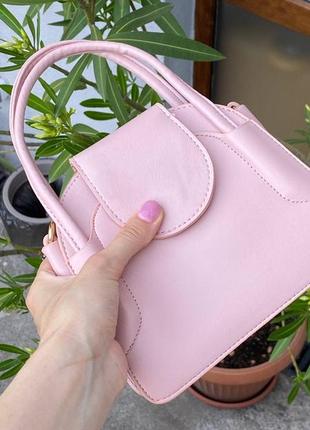 Небольшая женская сумочка клатч нежного розового цвета
