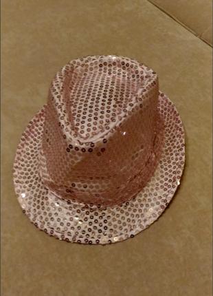 Шляпа с пайетками Цвет нежно-розовы