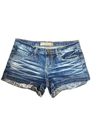 Короткие винтажные джинсовые шорты с вишенками y2k lana del rey