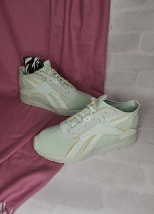 Сникерсы, кроссовки виктория бекхем  reebok43, 44