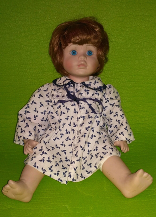 Коллекционная фарфоровая кукла The Promenade collection