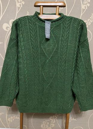 Очень красивый и стильный вязаный свитер-оверсайз.