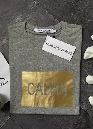 Футболка мужская брендовая calvin klein серая с золотым