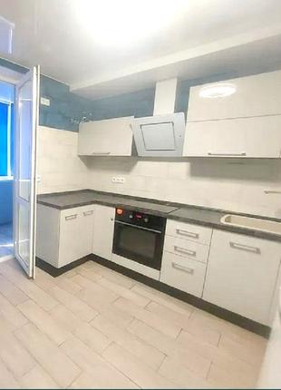 Сдам 1- ком. ЖК Вернисаж . Костанди 162 / Королева .