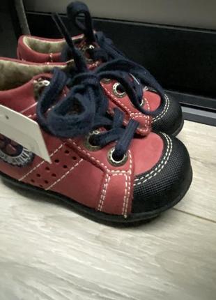 Демисезонные кожаные детские ботинки 18 размер little mary