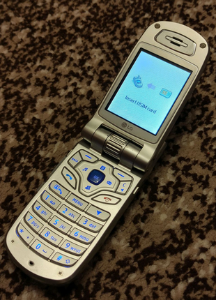 Мобильный телефон LG U8120