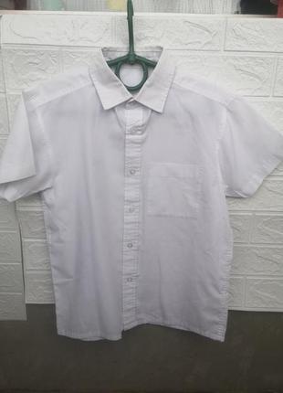 Белая рубашка с коротким рукавом на 10-11 лет