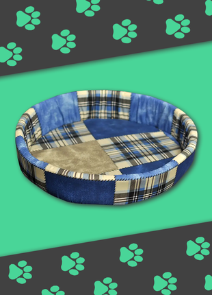 Лежак для кошек и собак собственного производства синего цвета