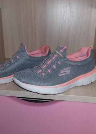 М'які кроссівки для дівчинки skechers 36р