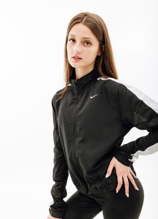 Женская Куртка Nike W NK SWSH RUN JKT Черный L (7dDX1037-010 L)