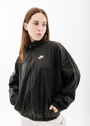 Женская Куртка Nike W NSW ESSNTL WR WVN JKT Черный M (7dDM6185...