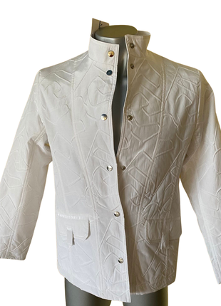 Жіноча куртка "mode" р.50 біла