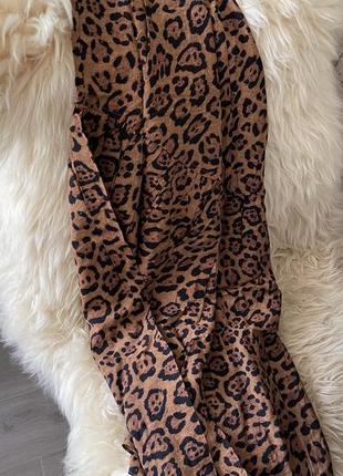 Віскозна сукня ягуар hm