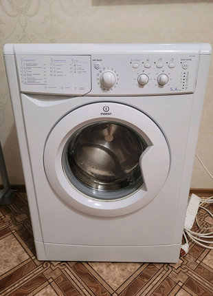 Пральна машинка indesit iwsc 5085 (CIS)