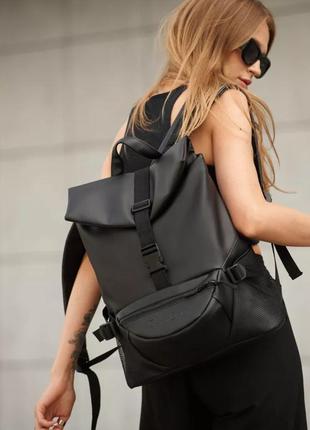 Жіночий рюкзак чорний екошкіра