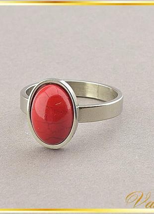 Стильное кольцо c красным кораллом
