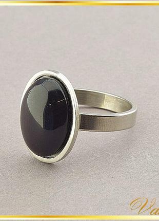 Элегантное кольцо c черным натуральным агатом