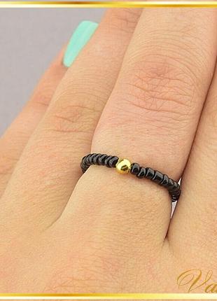 Элегантное кольцо c черным бисером