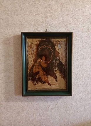 Продам икону на фарфоре в деревянной раме "Мария Владимировская"