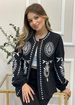 Жіночий жакет вишиванка