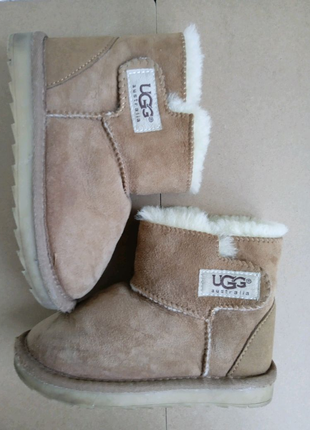 Продам дитячі уггі UGG Australia Розмір 29(стелька 17,5см).