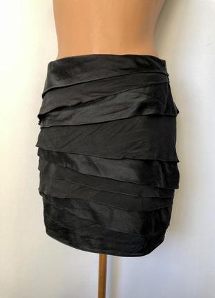 Karen millen шелковая юбка мини черная слоями рюши
