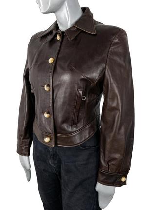 Винтажная женская коричневая укороченная кожаная куртка на пуг...