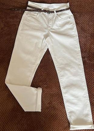 Стрейчевые белые джинсы