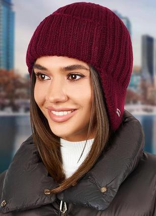Женская молодежная бордовая шапка-ушанка